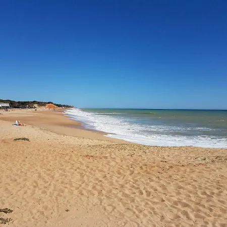 Apartment Cavalo Prеto 200m To The Quarteira